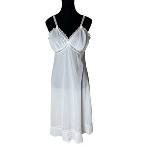 UNMENSIONABLES Vintage Slip Chemise Negligée Lace Pleated Detailing Medium 38